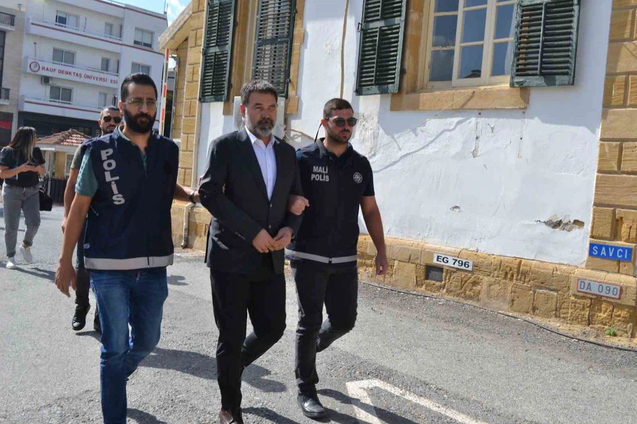 KKTC'de neler oluyor? Üst düzey isim tutuklandı