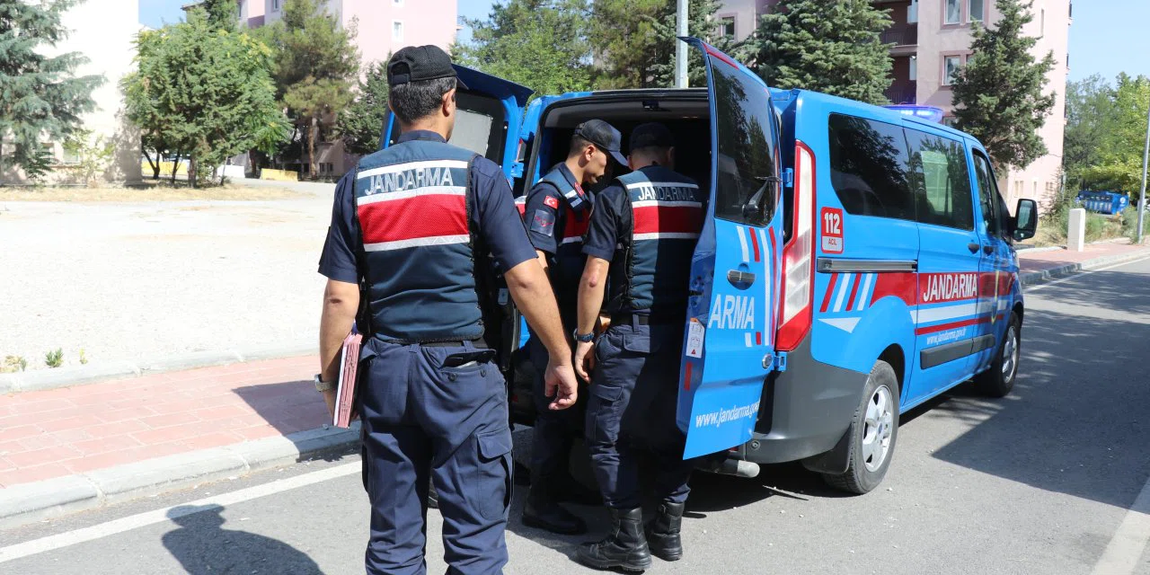Kalpazanın yolu Konya'dan da geçmiş! Hak ettikleri için dolandırıyorum