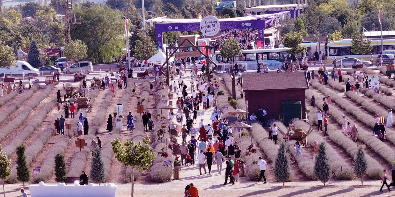 Konyalılar mor kareler için hafta sonu buraya akın etti