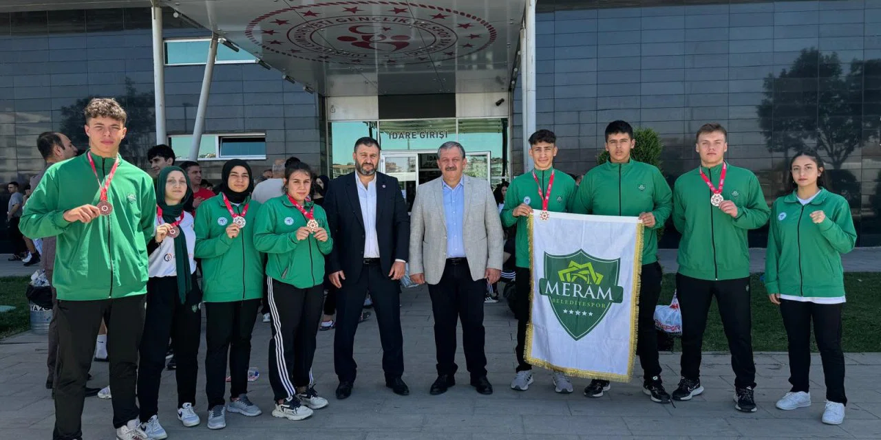 Meram Belediyespor Kick Boksçuları madalya olup yağdı