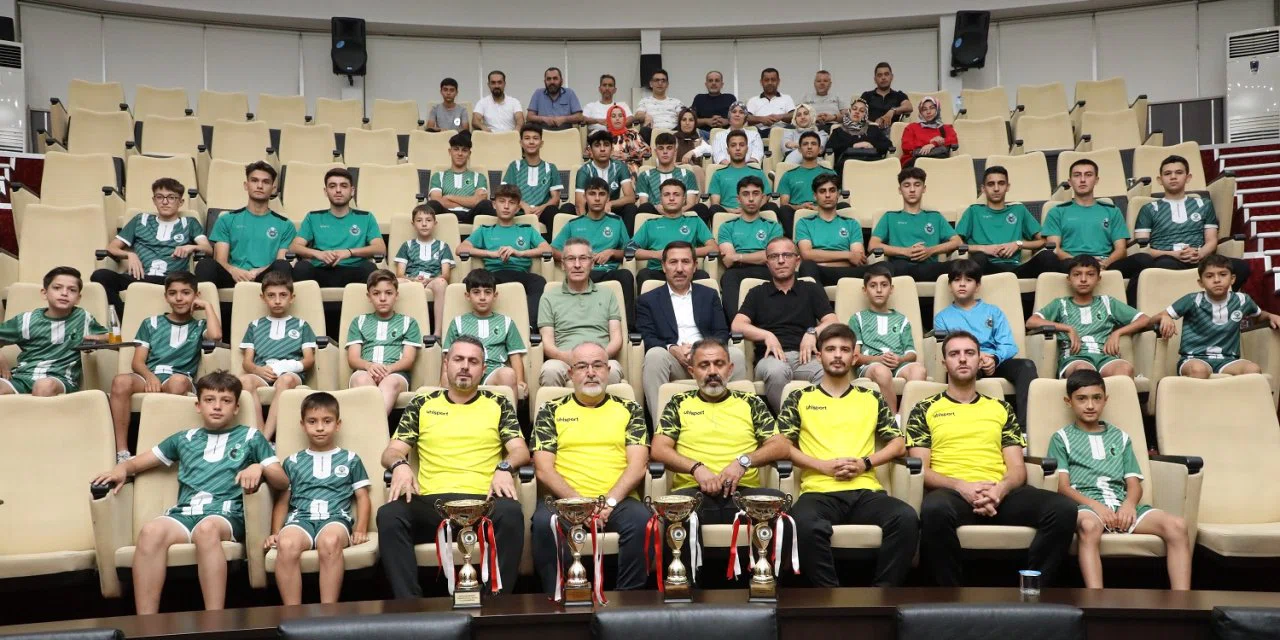 Başkan Kılca, şampiyon takımlarla buluştu