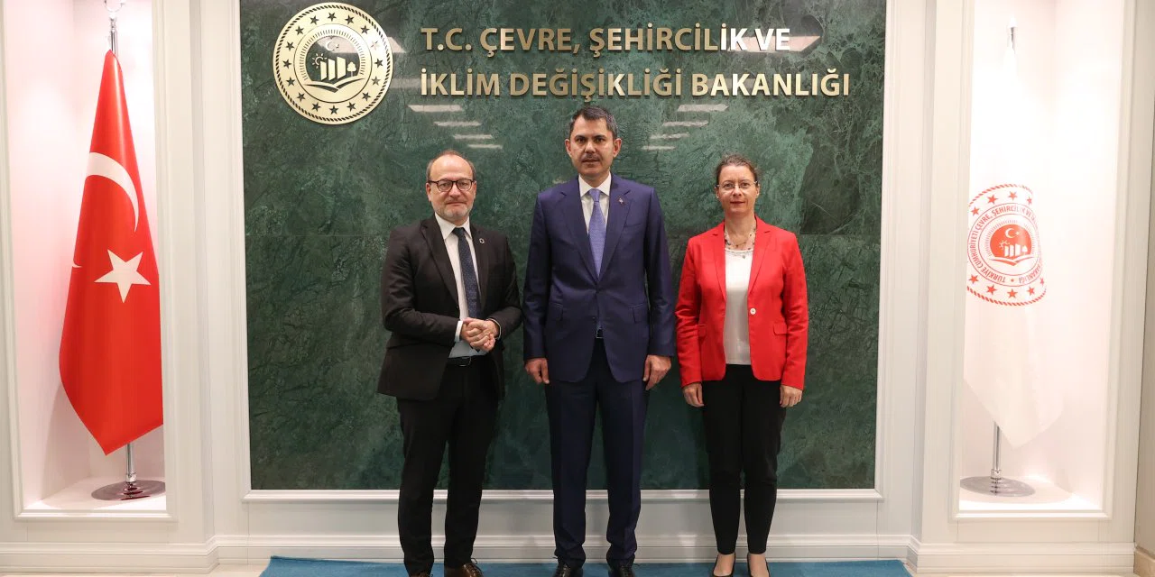 Bakan Kurum, Fransız Kalkınma Ajansı Başkanı Rioux ile görüştü