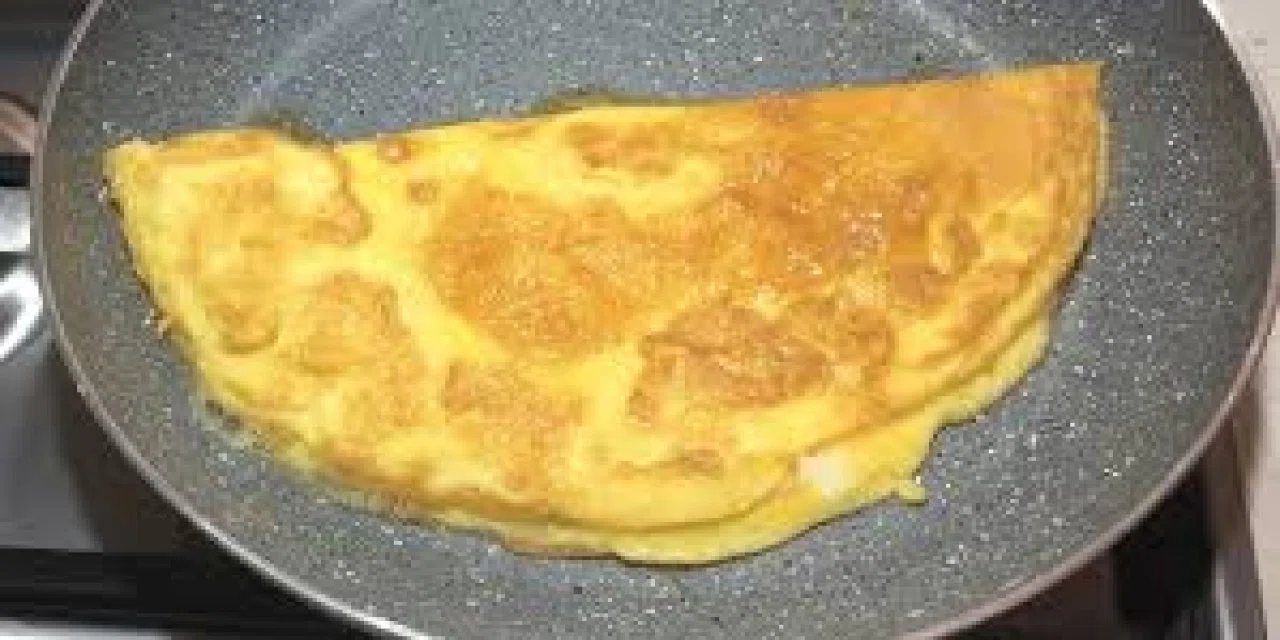 Tavanın dibine asla yapışmayacak. Omlet yaparken denemeniz gereken tarif