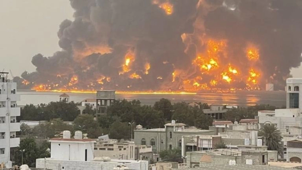 İsrail'den Sana uluslararası havalimanına saldırı: 3 ölü