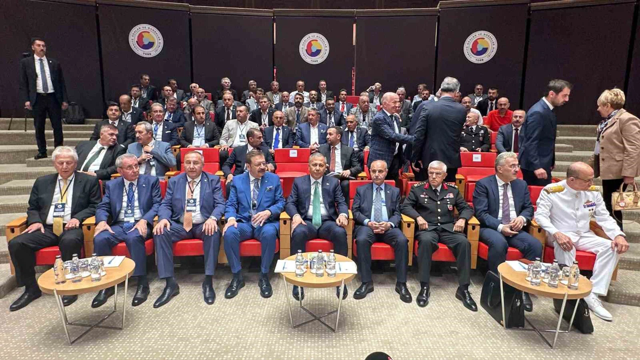 Bakan Yerlikaya, TOBB yöneticileriyle buluştu