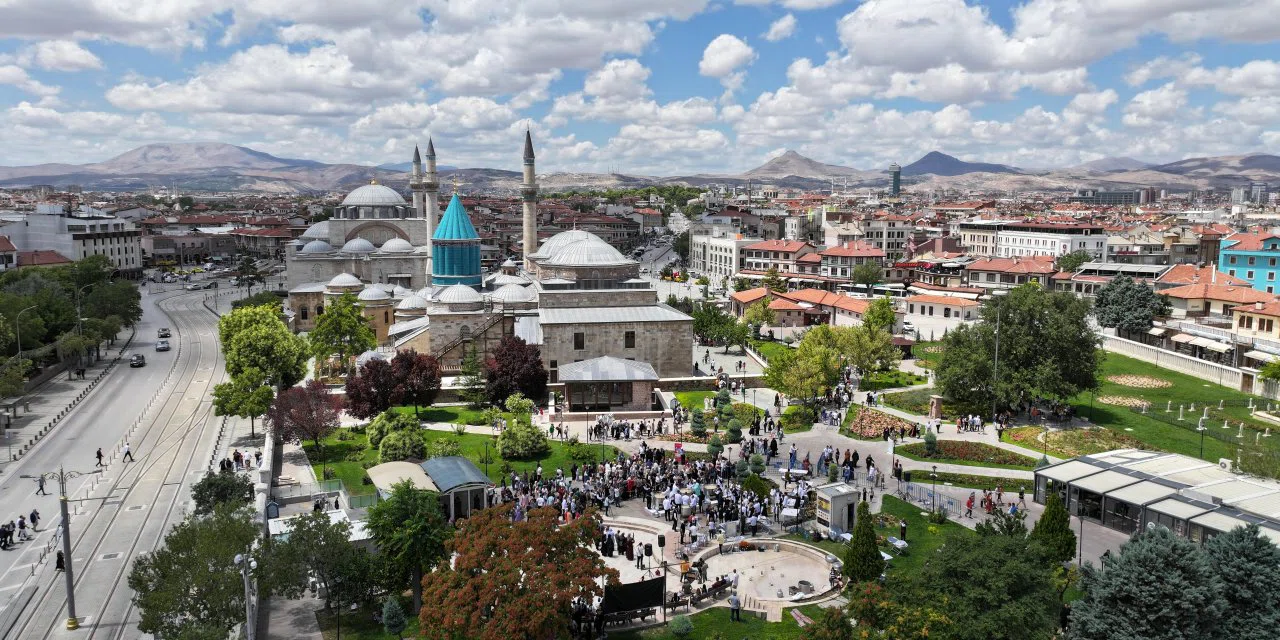 Aşure bereketi Konya'yı sardı