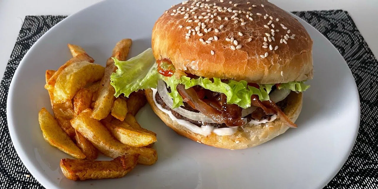 Kendi hamburgerinizi kendiniz yapın : Meğer bu tarifle hazırlaması çok kolaymış