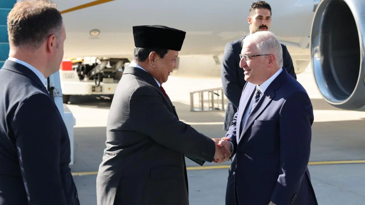 Bakan Güler, Endonezya Cumhurbaşkanı Subianto’yu kabul etti
