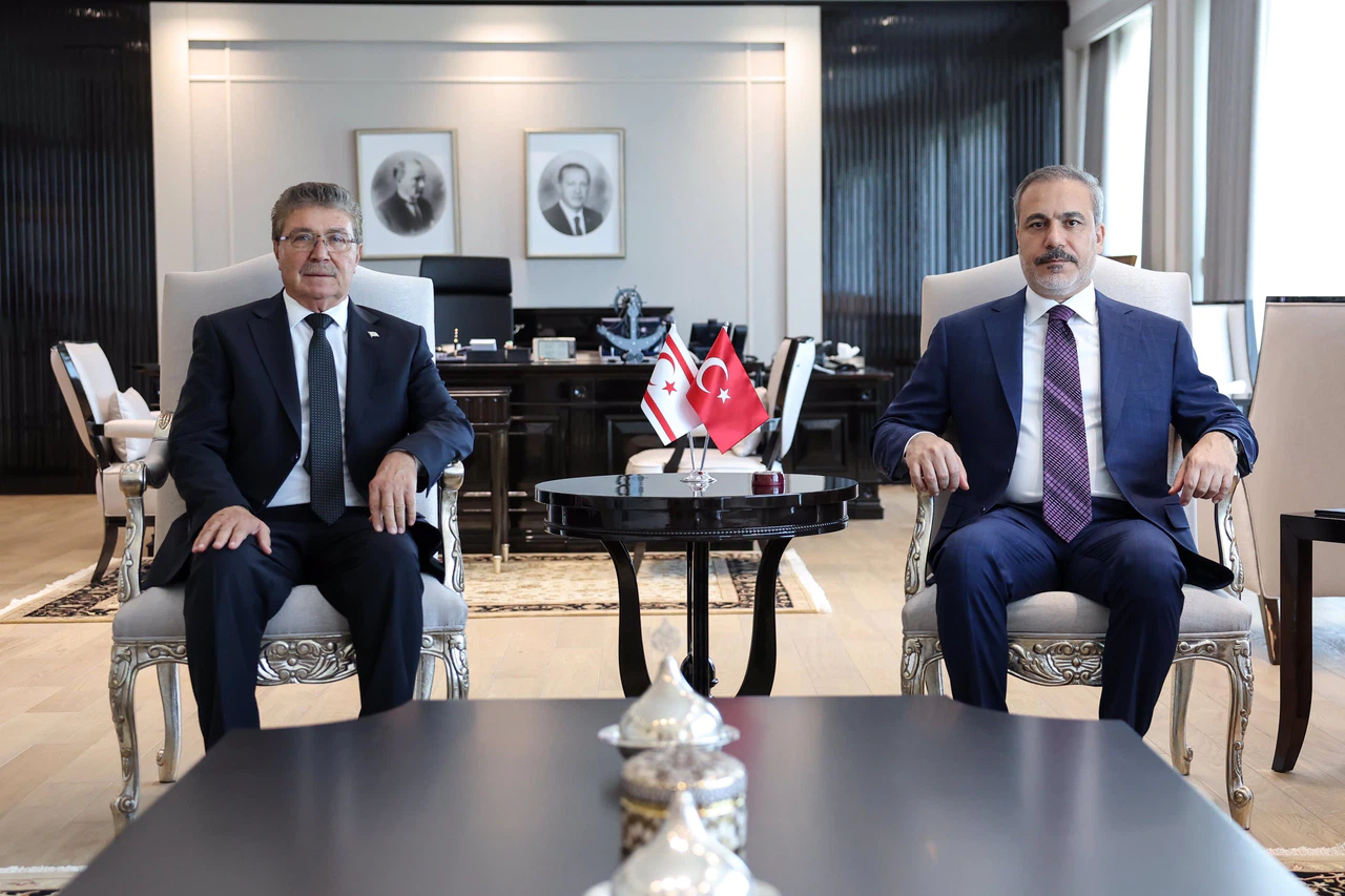 Bakan Fidan, KKTC Başbakanı ile görüştü