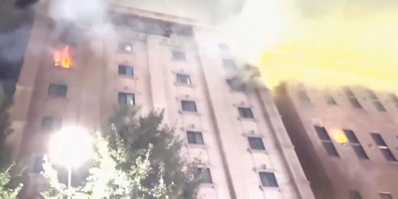Otel yangını can aldı
