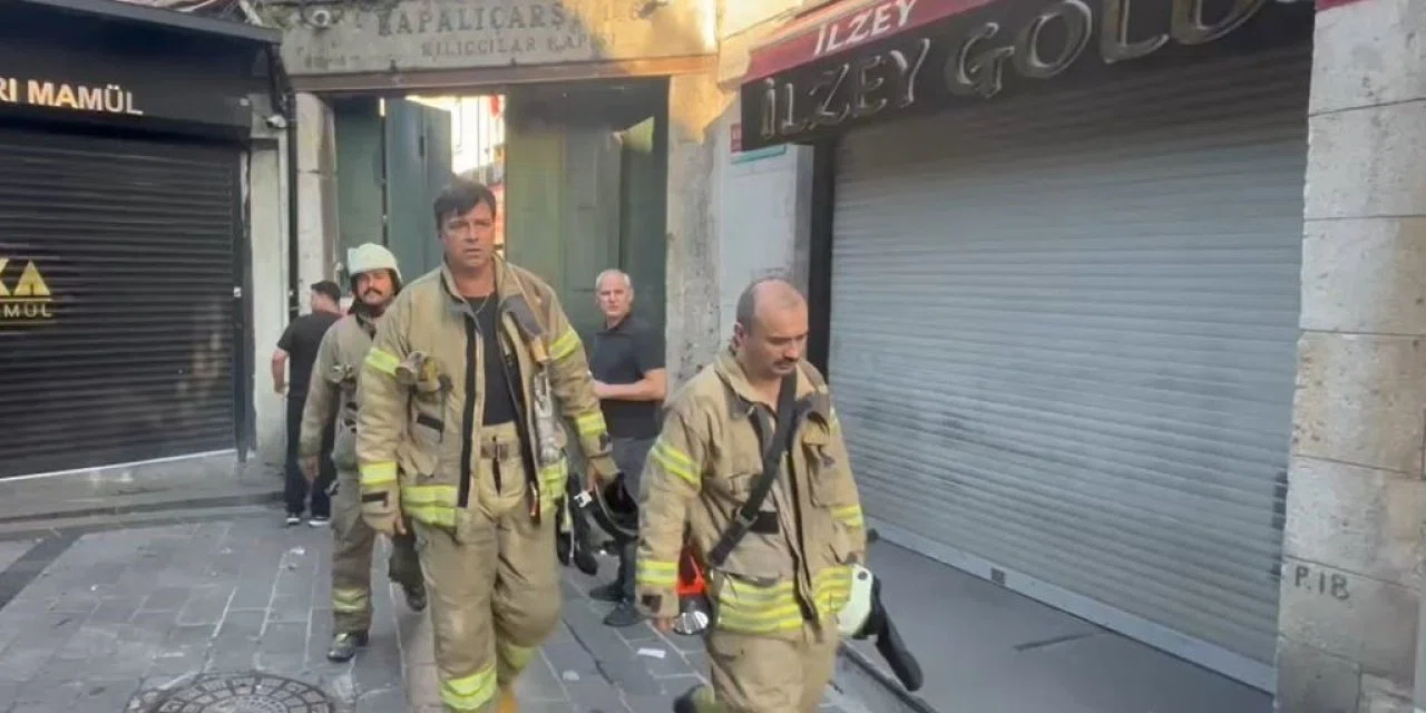 Tarihi Kapalıçarşı’da korkutan yangın