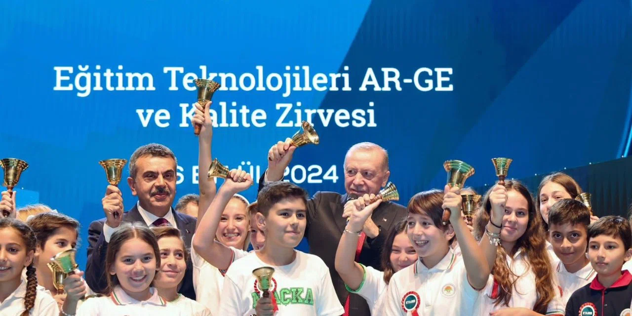 Okullar Çanakkale'den Gazze'ye dersiyle başlayacak