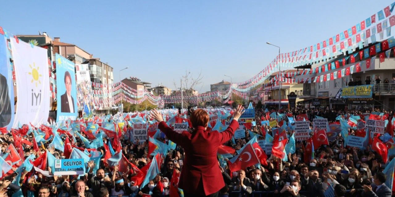 İYİ Parti'de istifa silsilesi sürüyor