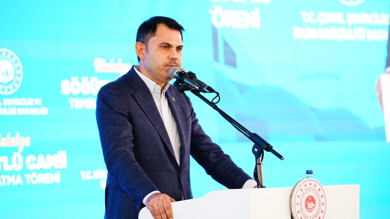 Bakan Kurum: Binlerce konut teslim ettik