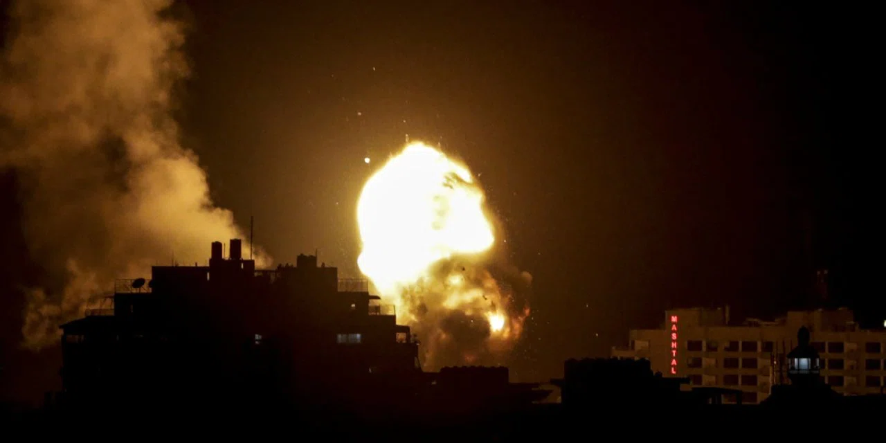 Pakistan'da bombalı saldırı: 11 ölü, 6 yaralı