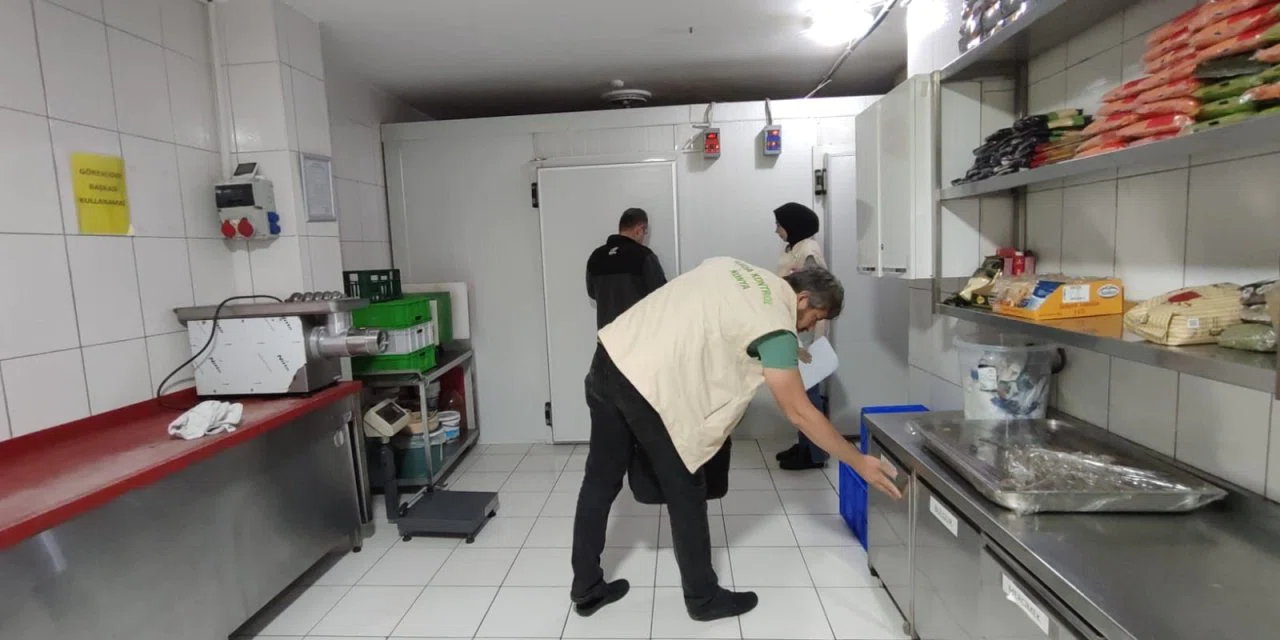 Vatandaşa sucuk, pide harcı, kebap diye yedirdikleri mide bulandırıcı