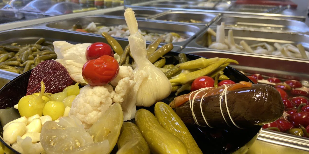 En iyi turşu ne zaman kurulur? Sonbahar diyen de var yazın diyen de