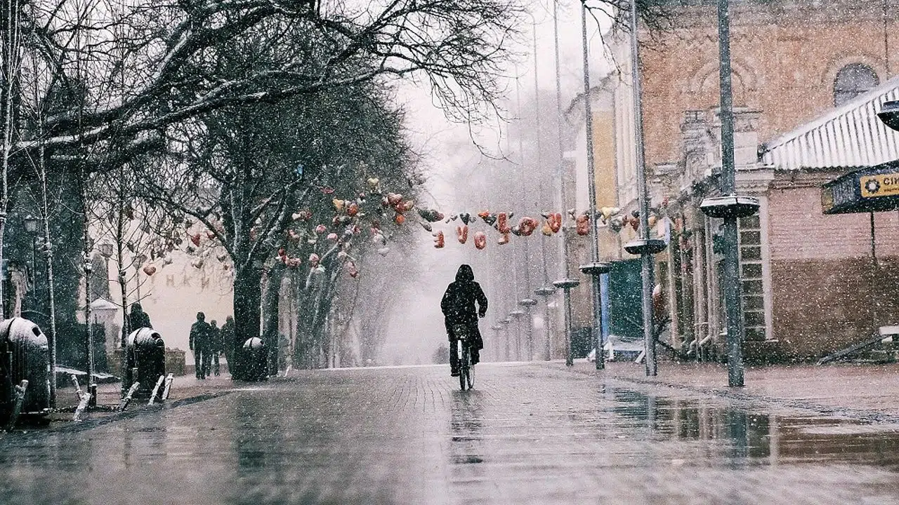 Meteoroloji'den 23 kente hafta sonu uyarısı! Fırtına ve yağış geliyor