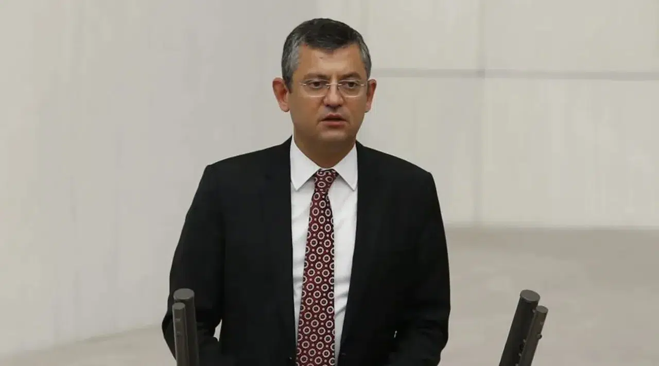 CHP lideri Özel, teğmenlere sahip çıtkı