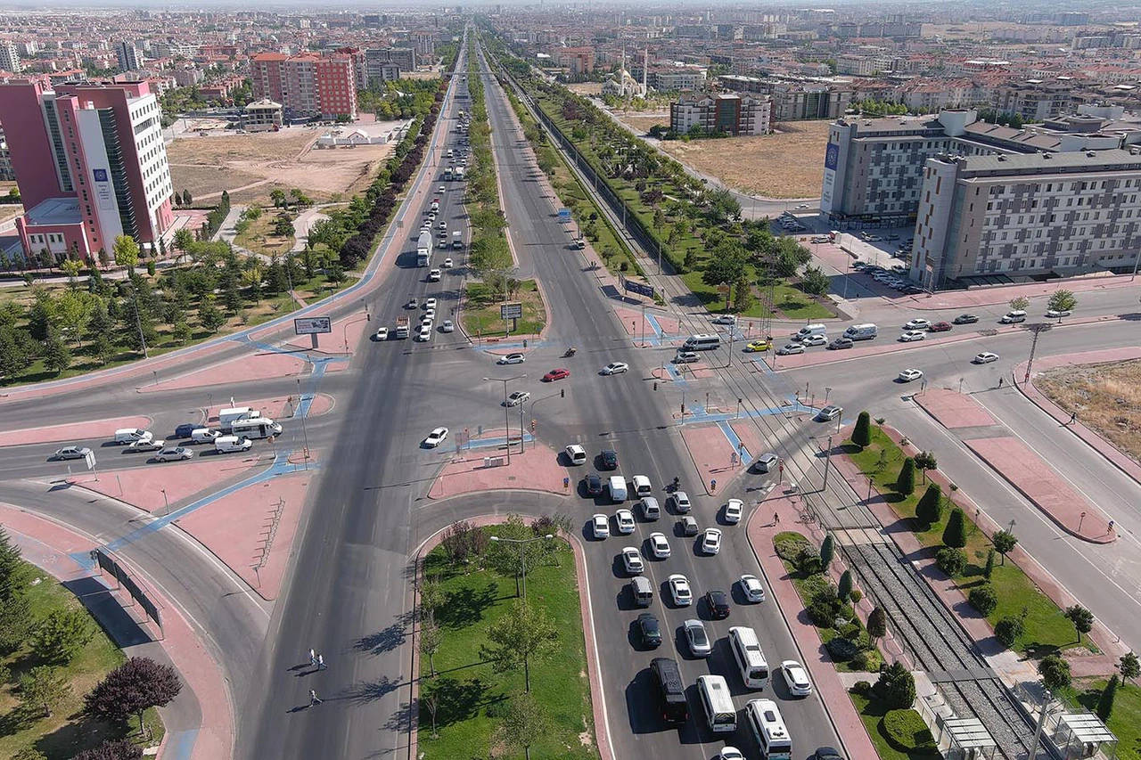 Konya'da yer altı çalışması yapılacak. Bu cadde ve sokaklar trafiğe kapatılıyor