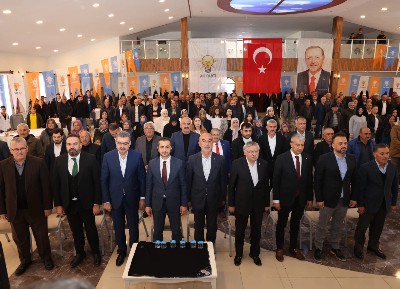 AK Parti Konya'da 14 ilçenin kongresi tamamlandı. Bayram havasında gerçekleşti