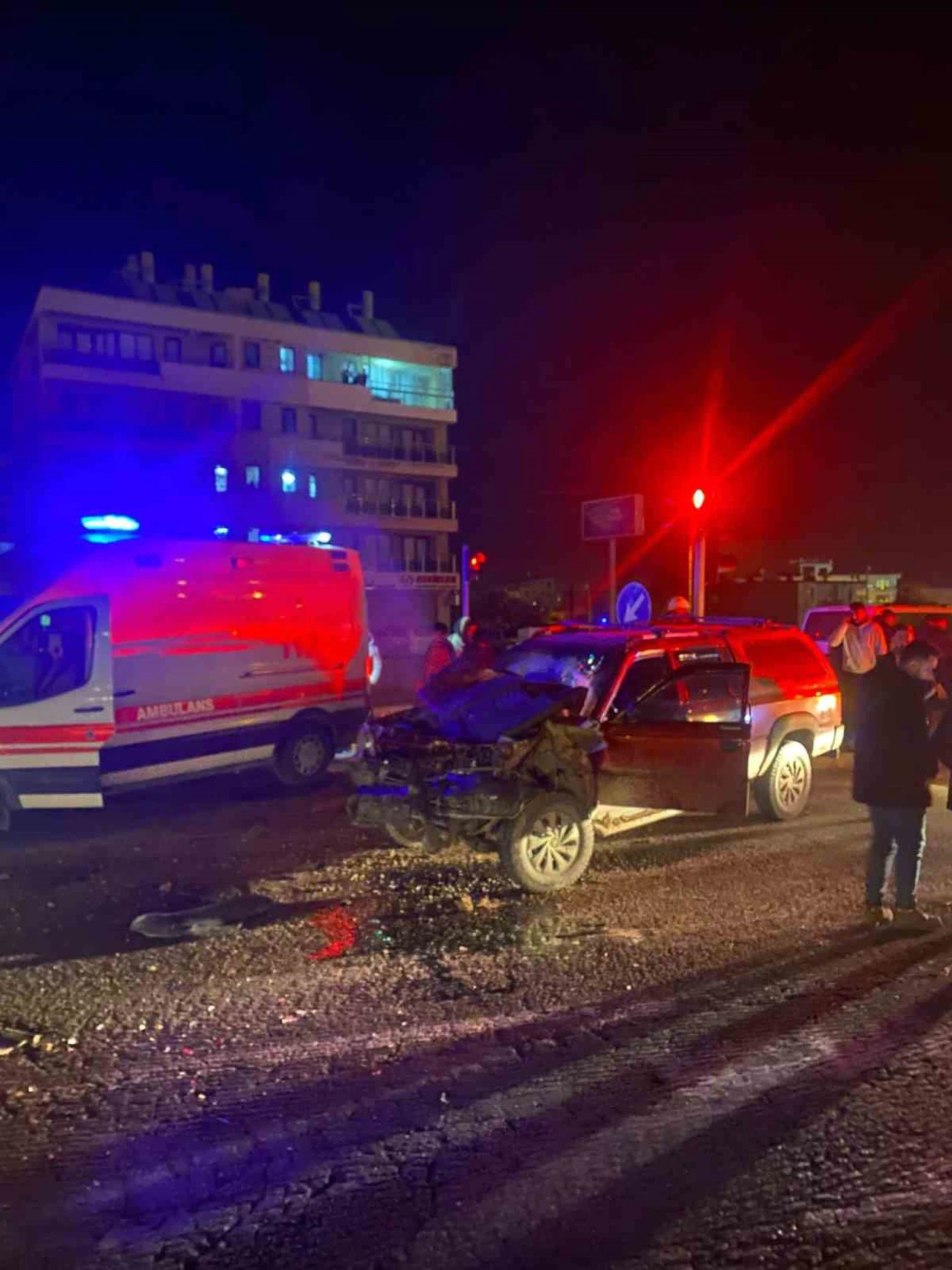 Konya'da feci kaza: Pikap tıra arkadan çarptı