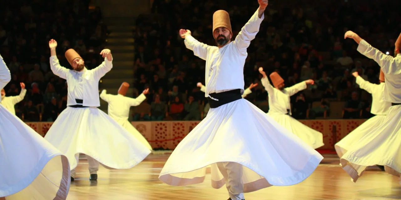Günler öncesinden oteller ful çekmişti. Konya'ya Şeb-i Arus için on binler akın edecek
