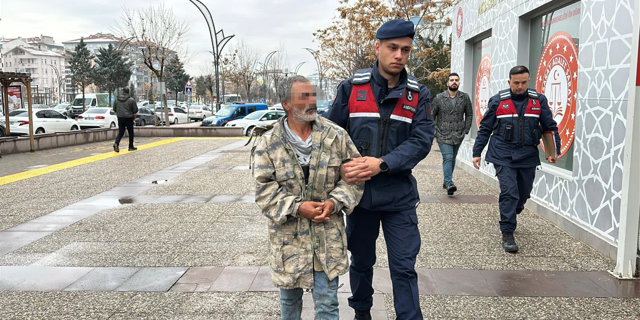 Aksaray'da alkollü şahıs tartıştığı kahvehaneciyi bıçakladı