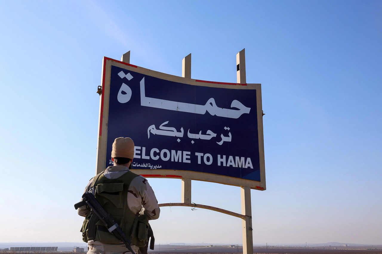 HTŞ güçleri Hama'yı ele geçirdi
