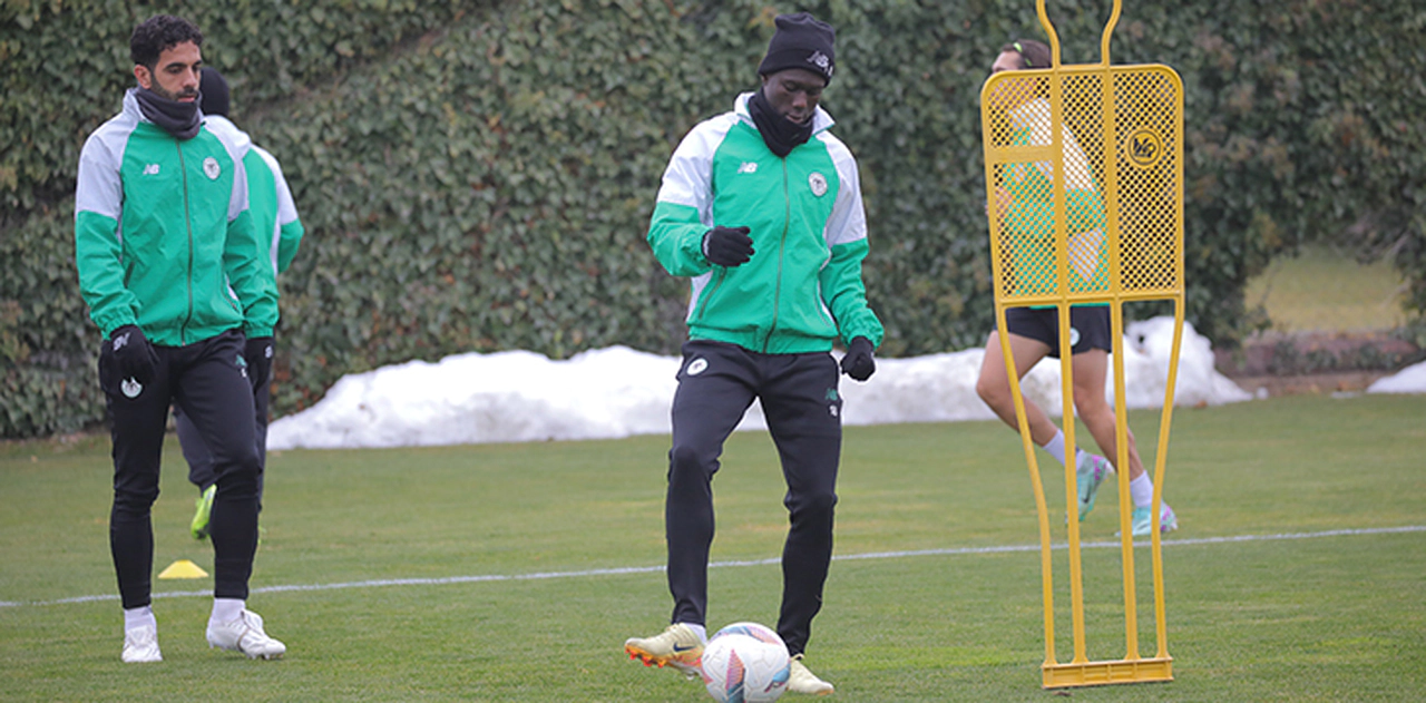 Konyaspor Antalyaspor’a bileniyor