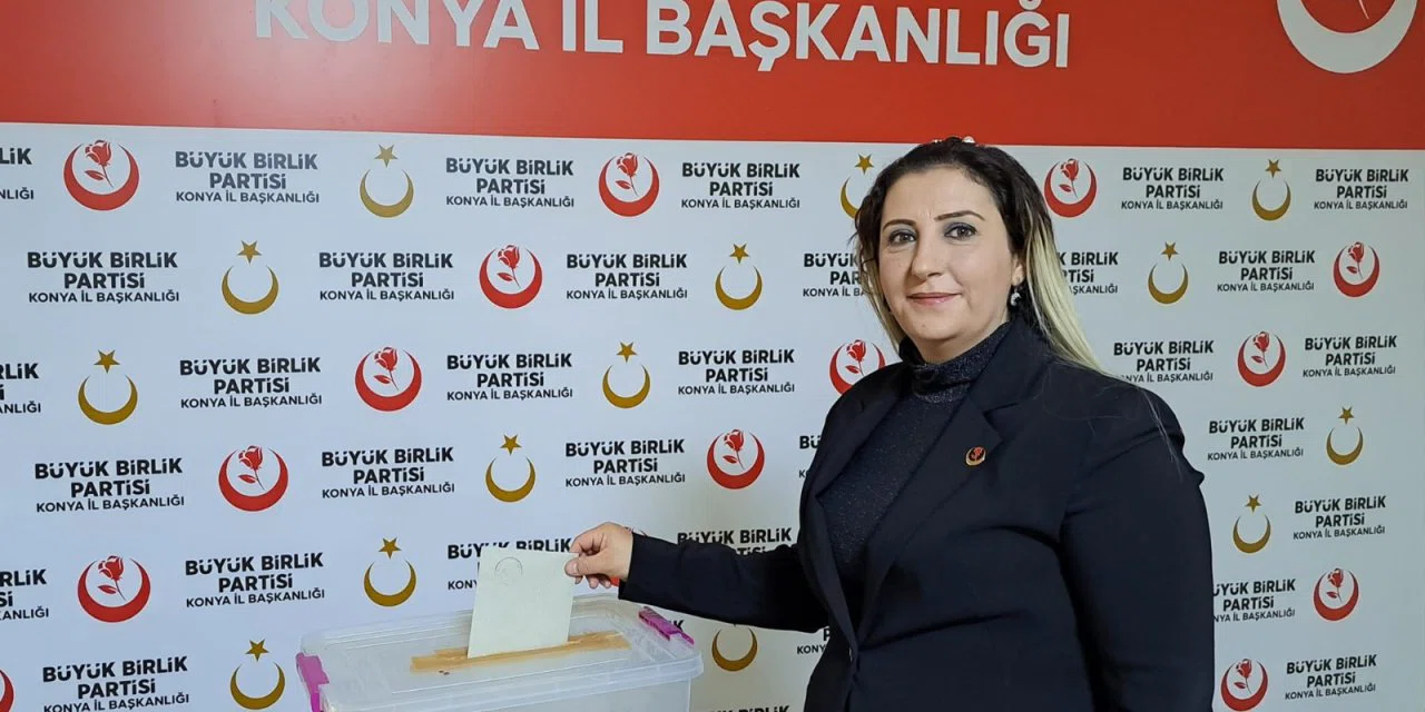 Büyük Birlik Partisinin İlçe Kongresi yapıldı: Kevser Topal, Selçuklu İlçe başkanı seçildi