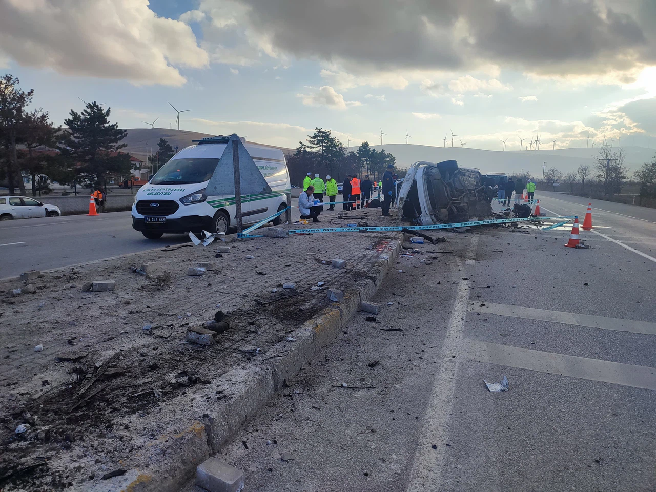 Konya'da feci kaza. Arabanın içinden sağ çıkan olmadı