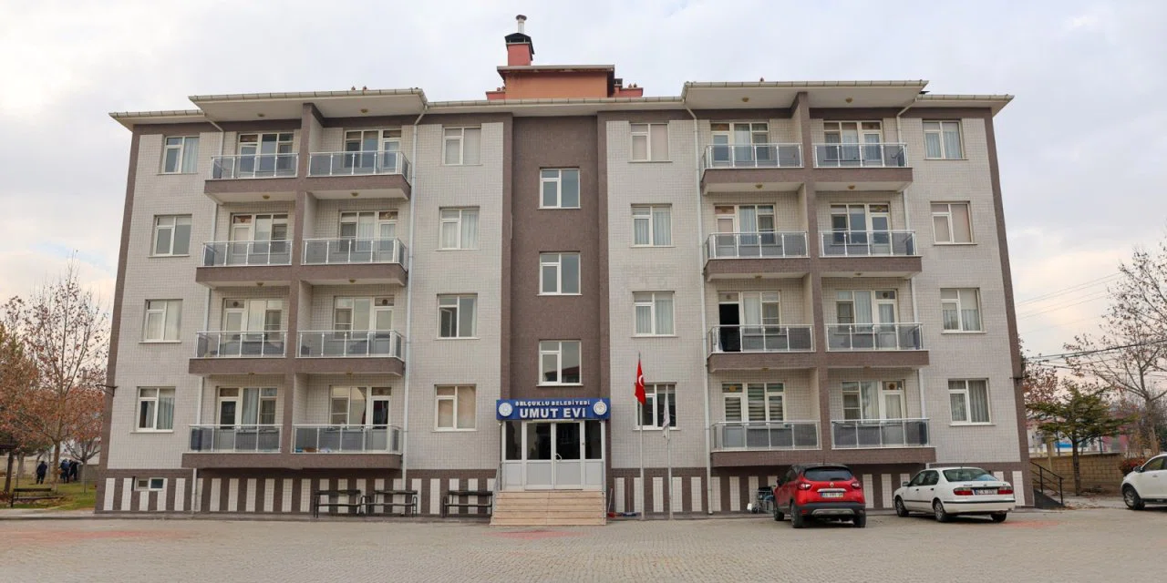 Selçuklu Belediyesi’nin Umut Evi, kanser hastalarına moral oluyor