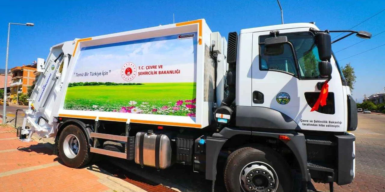 Çöp kamyonuna ağır silahlarla saldırdılar