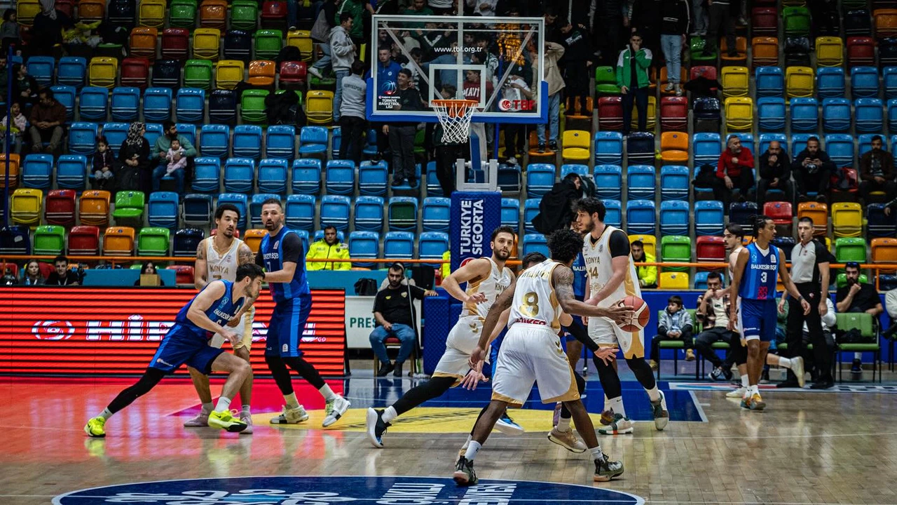 Büyükşehir kritik virajdan hasarsız ayrıldı: 102-99