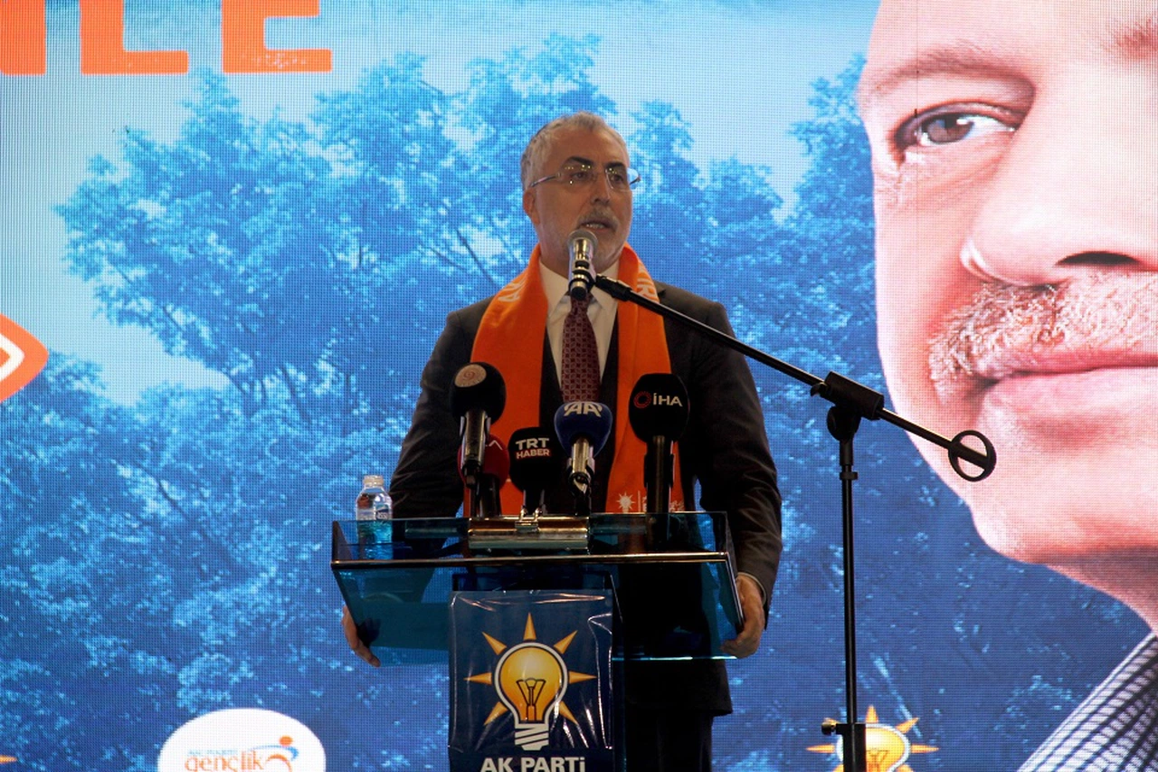 Bakan Işıkhan'ın hedefi CHP'li belediyeler