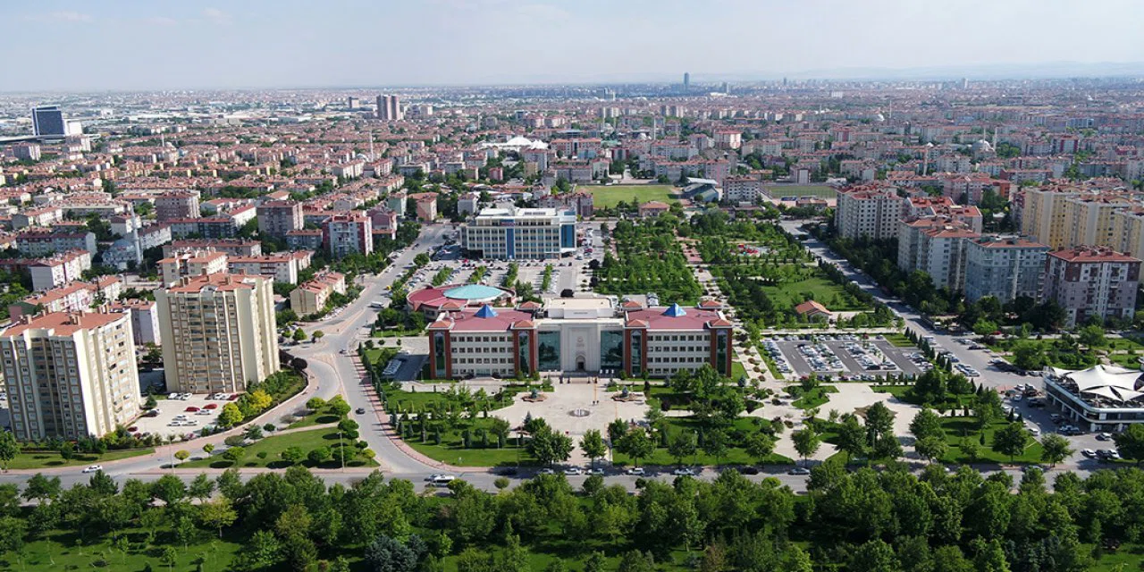 Konya'da şirketler arası arsa satışı. 120 milyon liralık bedelle holdinge geçti