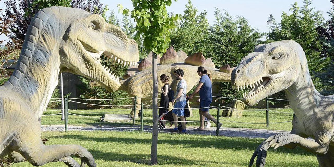Konya'nın dinozorlu parkına zam geldi. 80 Binde Devr-i Alem'in giriş ücreti 75 TL oldu