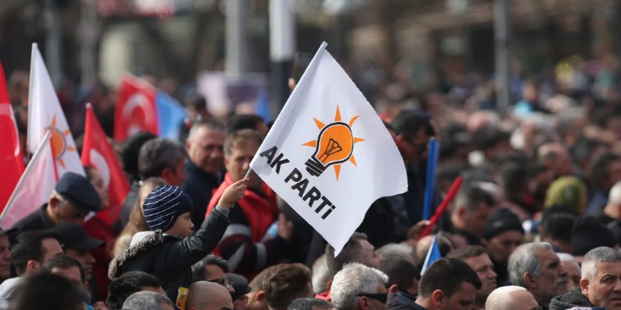 AK Parti Konya'da sıcak saatler. Yeni il başkanı Fatih Özgökçen oldu