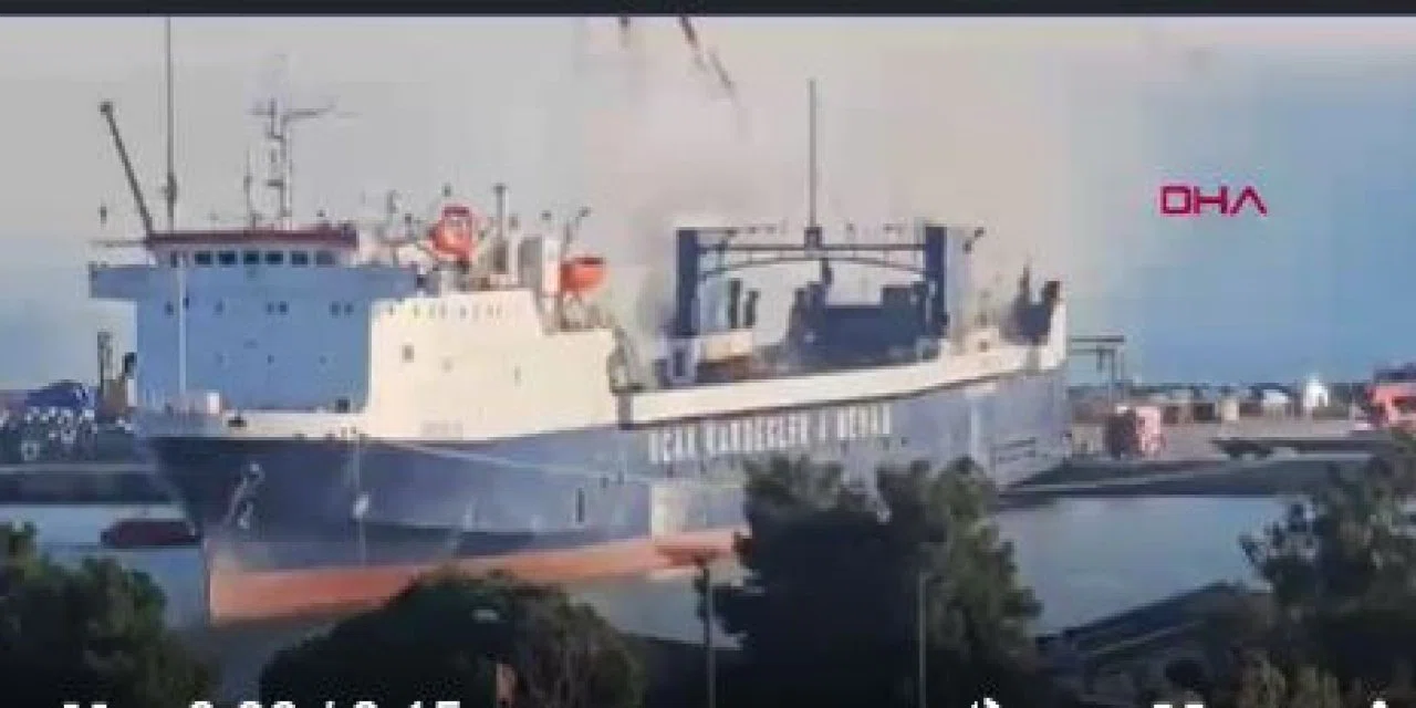 Samsun'da kuru yük gemisi alevlere teslim oldu