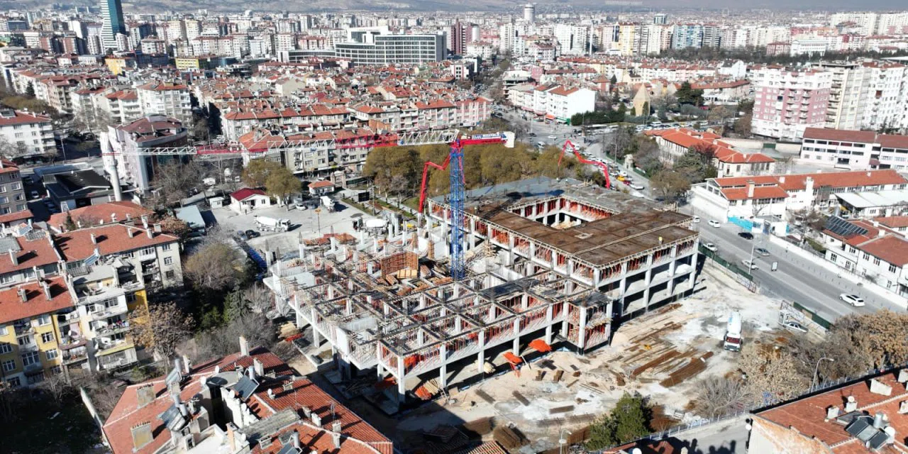 Konya'nın kalbinde tarihi yıldız yükseliyor. 3 ayda 3'üncü kata ulaşıldı