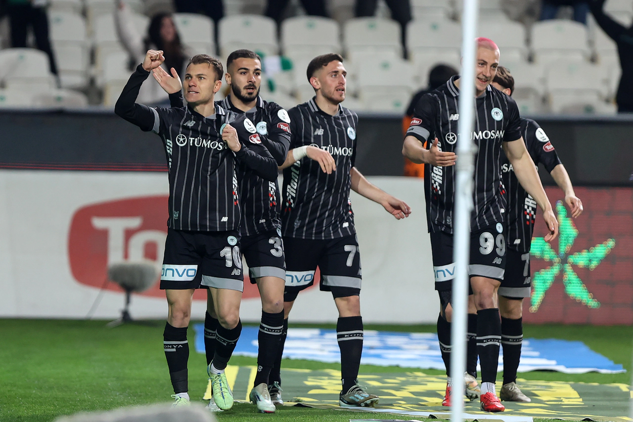 Konyaspor çeyrek final yolunda. Avrupa'ya giden en kestirme yol