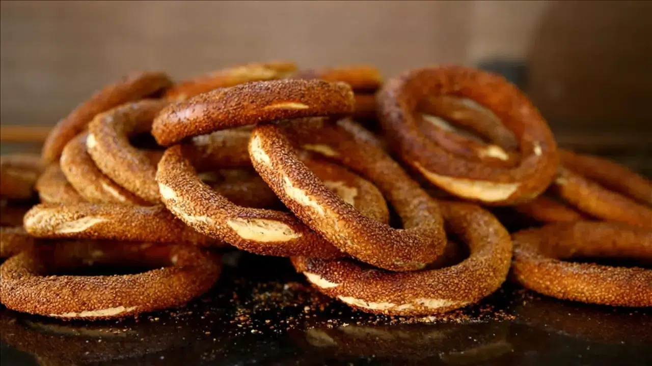 Konya'da simit fiyatları 5 liraya düşecek. Belediye harekete geçti büfe geliyor