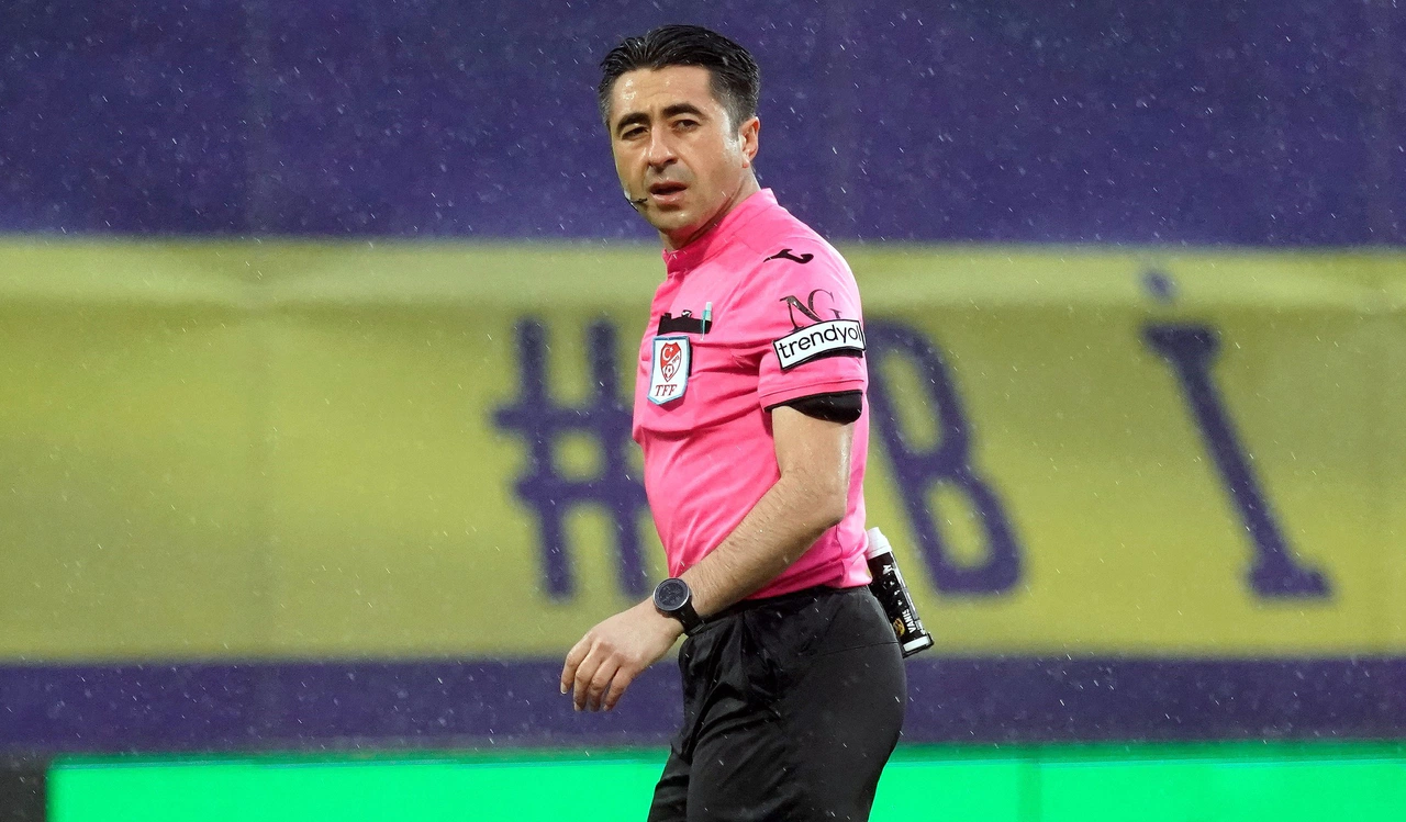 Futbolcunun hayatını kurtaran Konyalı hakem o anları anlattı