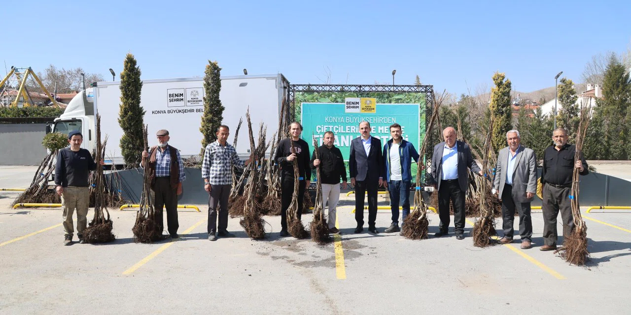 Konyalı çiftçilere yeni destekler yolda. 500 binden fazla fidan dağıtıldı