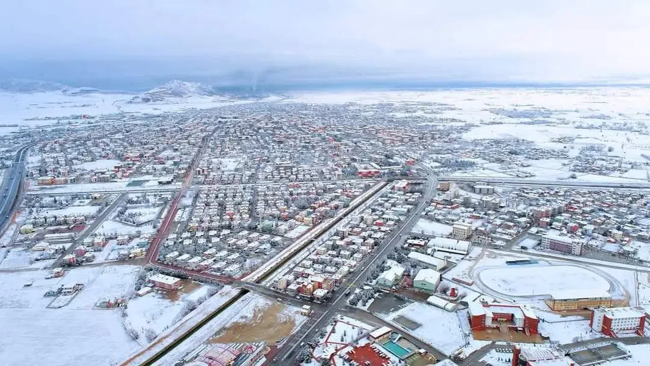 Konya'da kar yağışı eğitimi olumsuz etkiledi. Ilgın'da eğitime 1 günlük ara