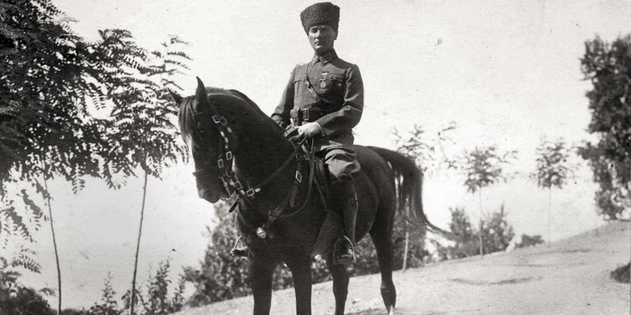 Konya'da yaşayan Atatürk'ün dostu Fatih. Uzun yıllar hizmet etmişti, şimdi soyu devam ediyor