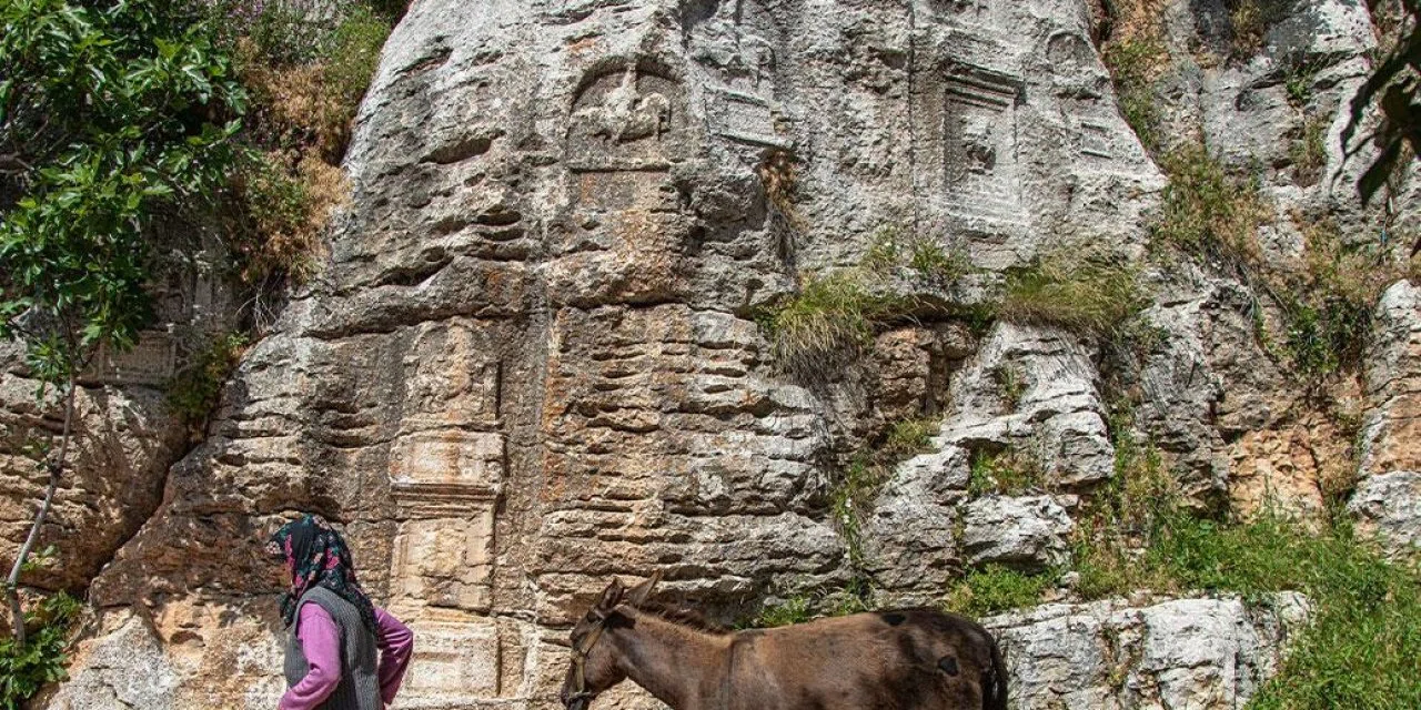 Konya'nın Gizli Hazinesi: Taşlıpınar Hitit Kaya Kabartmaları