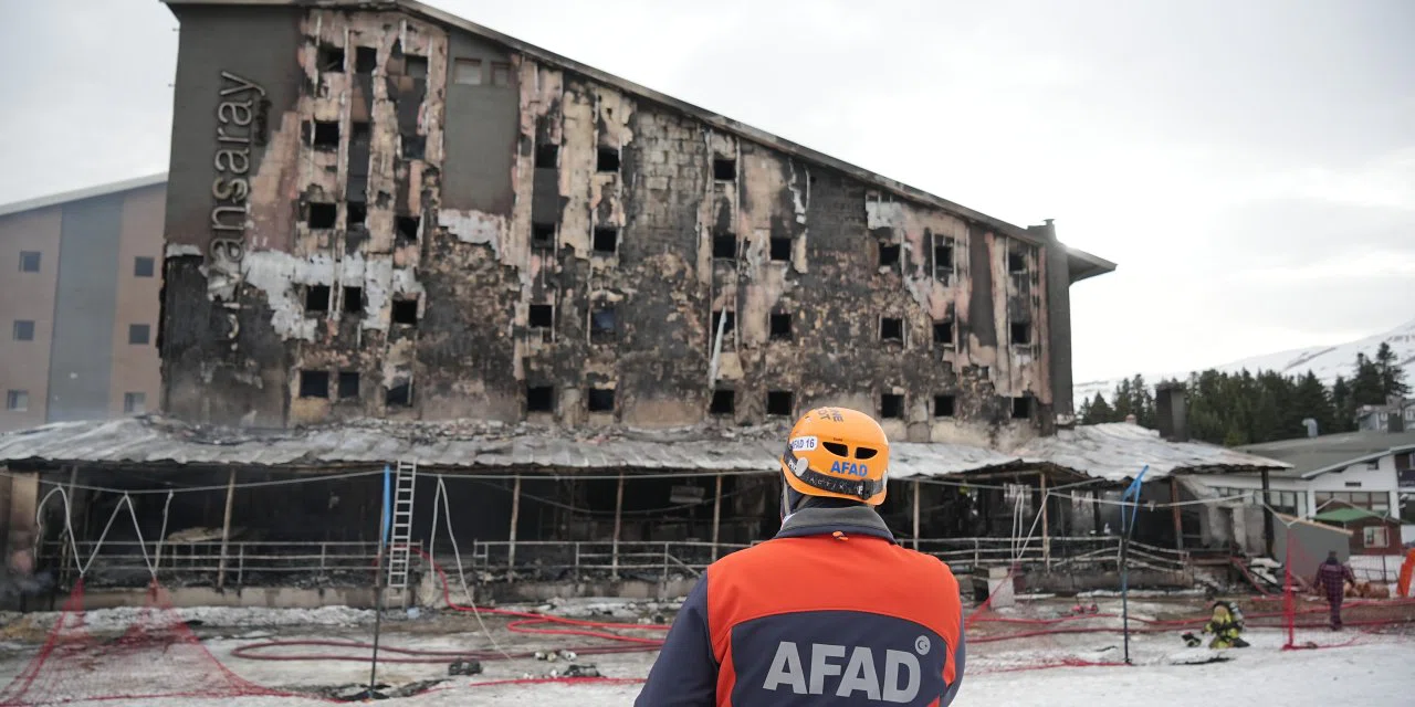 Uludağ'daki otel yangınında can kaybı 2'ye yükseldi: Şampiyon kayakçı Berkin Usta hayatını kaybetti