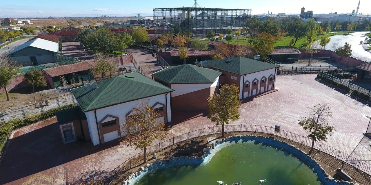 Konya'da yüzlerce hayvanı barındıran mekan bayramda kapalı. Açılışı merak ediliyor